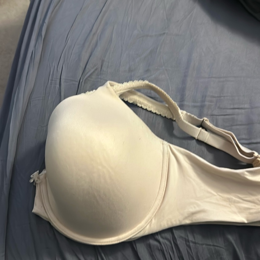 Body by Victoria full coverage bra